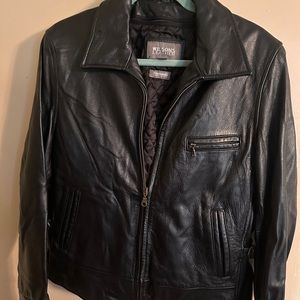 Women’s leather coat, size L